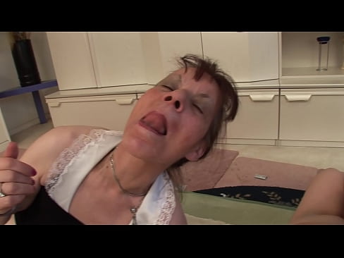 ❤️ Dvije bake i jedan djed imaju trojku ❤️ Tvrdi porno na hr.sexindrag.ru